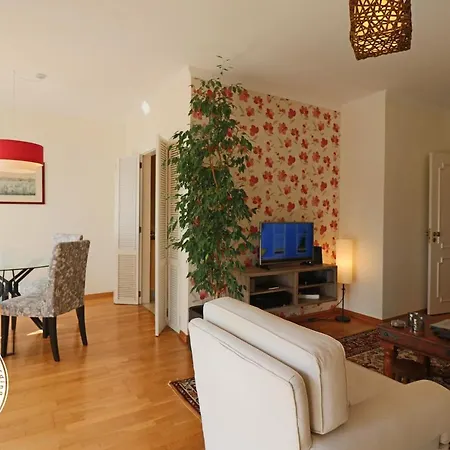 Cascais 400 M From * Estoril