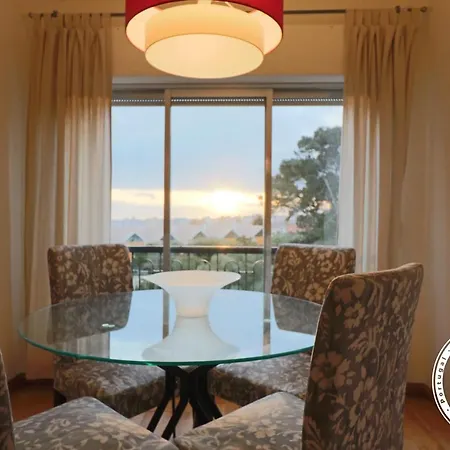 Cascais 400 M From *