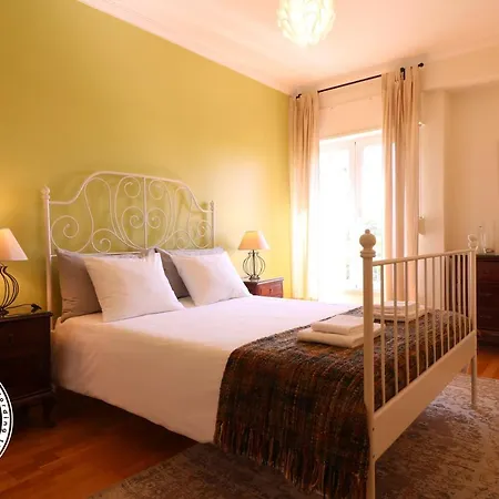 Apartment Cascais 400 M From